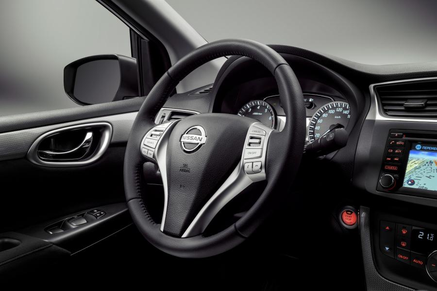  Nissan Tiida 2015 года  (CIS) (фото 10 из 30)